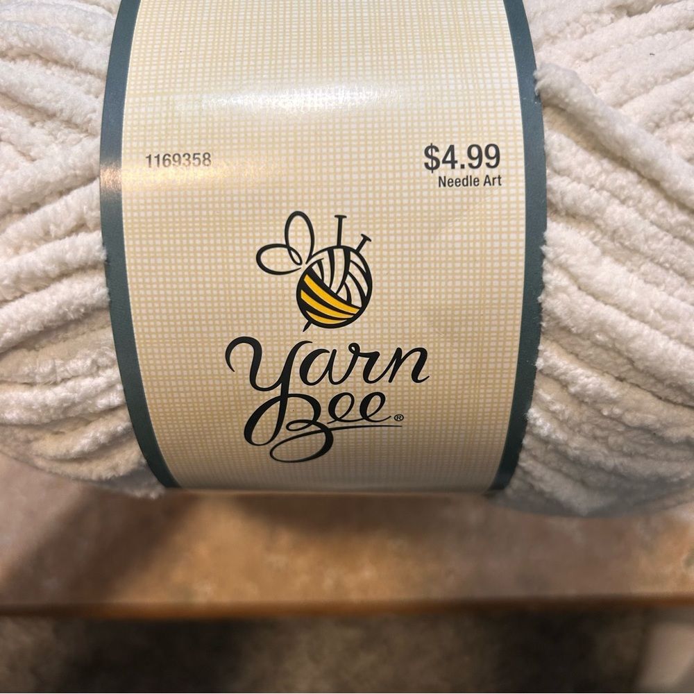Yarn Bee Soft White Yarn Bulky